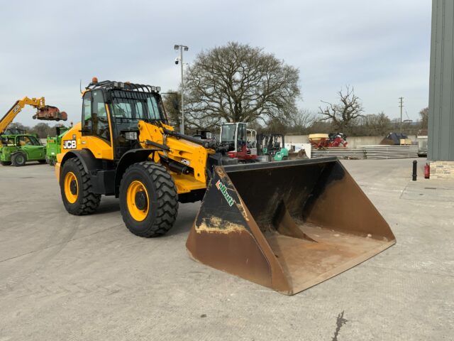 JCB TM420 Pivot Steer (ST22539)