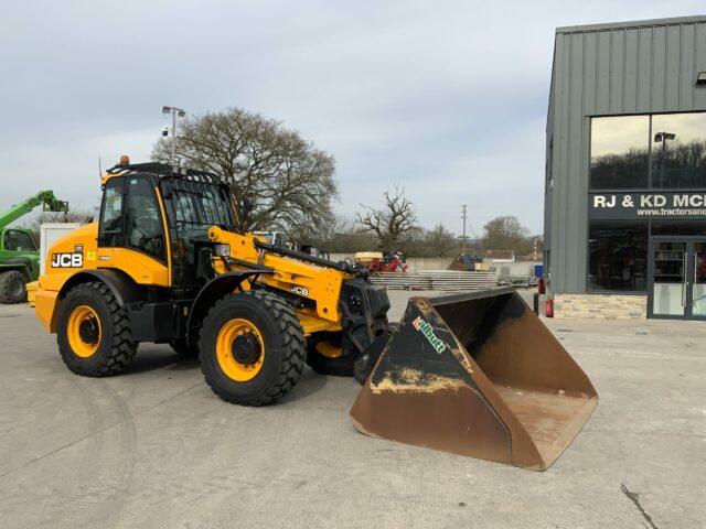 JCB TM420 Pivot Steer (ST22539)