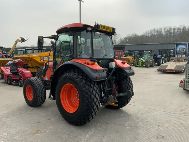 Kubota M4062 Hydraulic Shuttle tractor (ST22271)