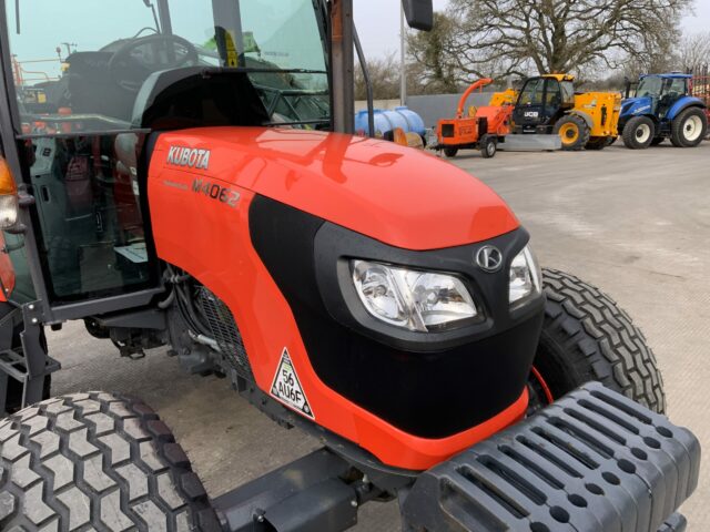 Kubota M4062 Hydraulic Shuttle tractor (ST22271)