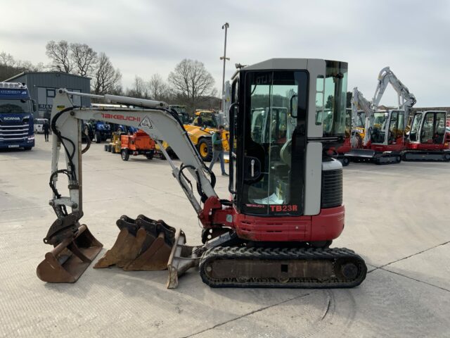 Takeuchi TB23R Digger (ST22406)